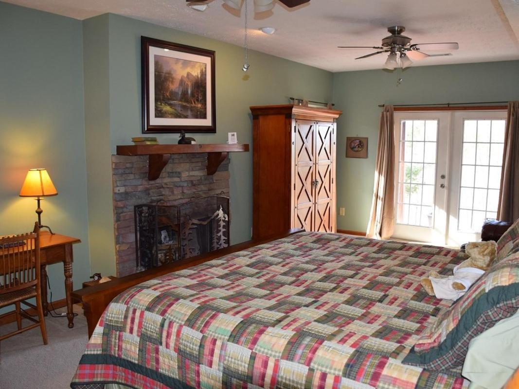 Long Mountain Lodge Bed & Breakfast Dahlonega Exterior foto